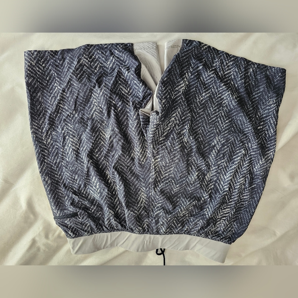 Lululemon THE Short w/ Liner 11"